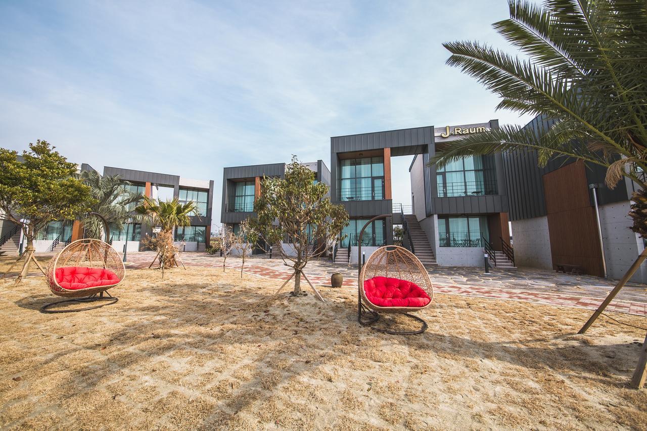 J Raum Resort Согвіпо Екстер'єр фото