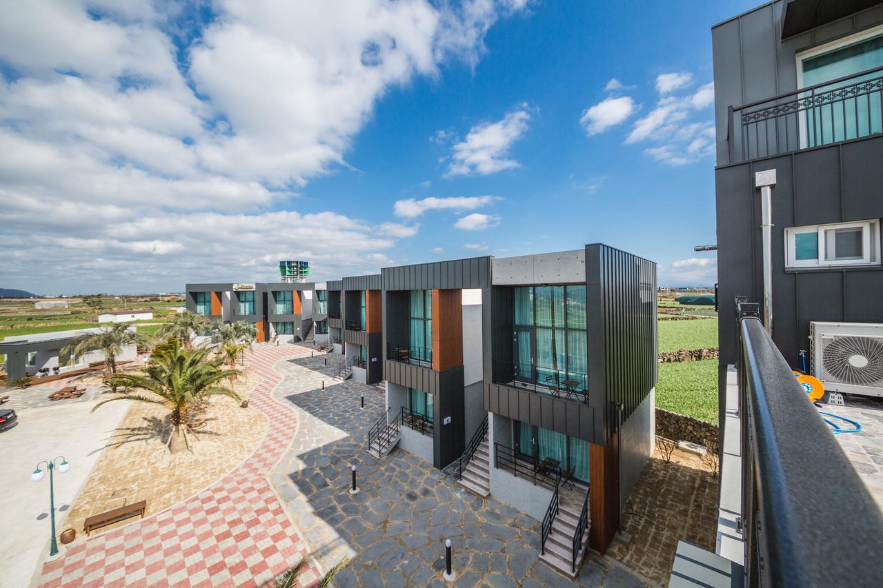 J Raum Resort Согвіпо Екстер'єр фото