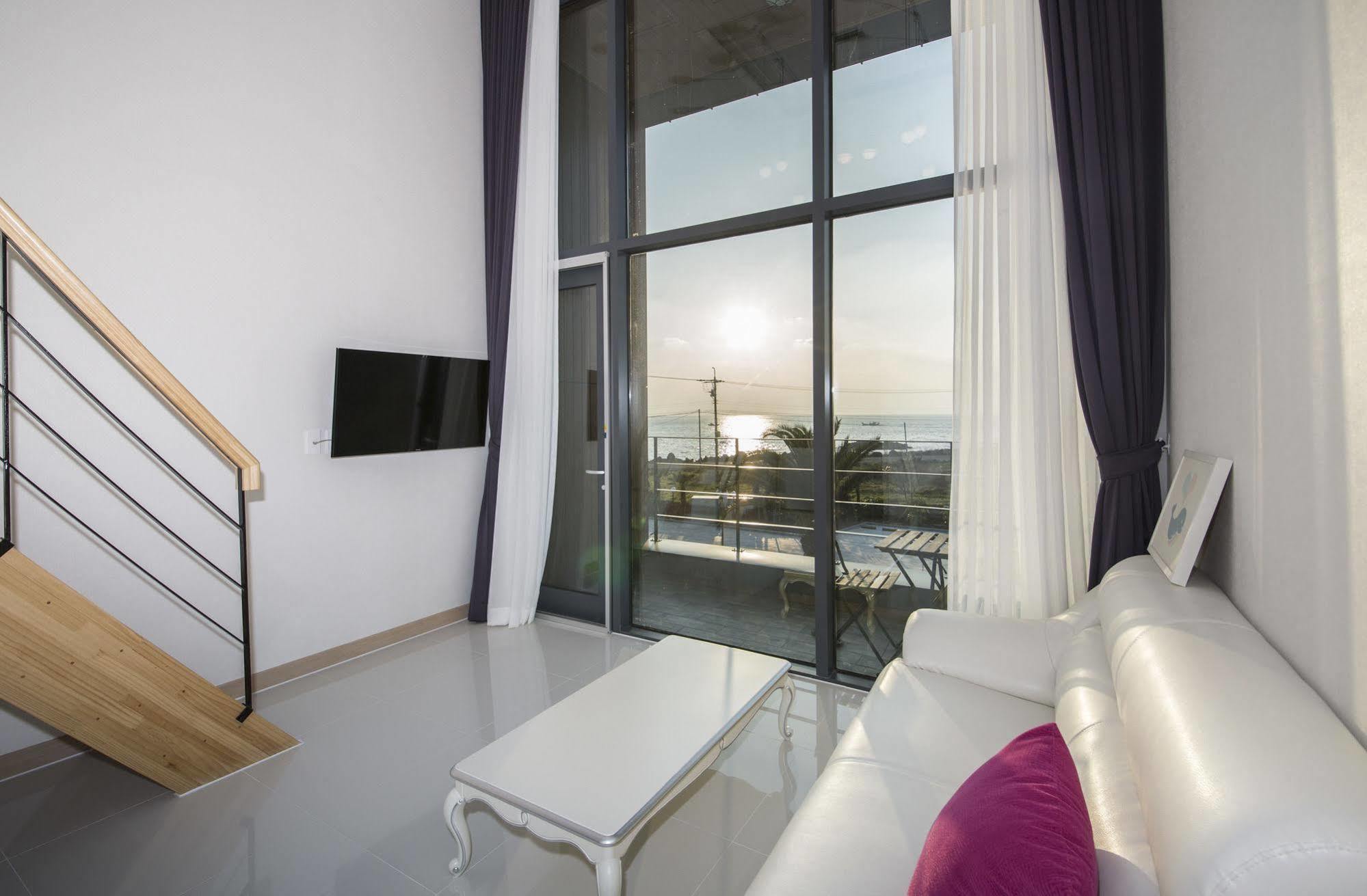 J Raum Resort Согвіпо Екстер'єр фото