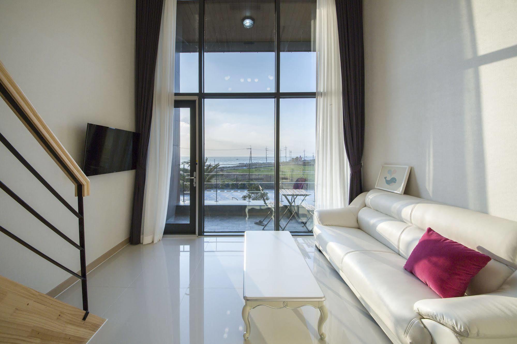J Raum Resort Согвіпо Екстер'єр фото