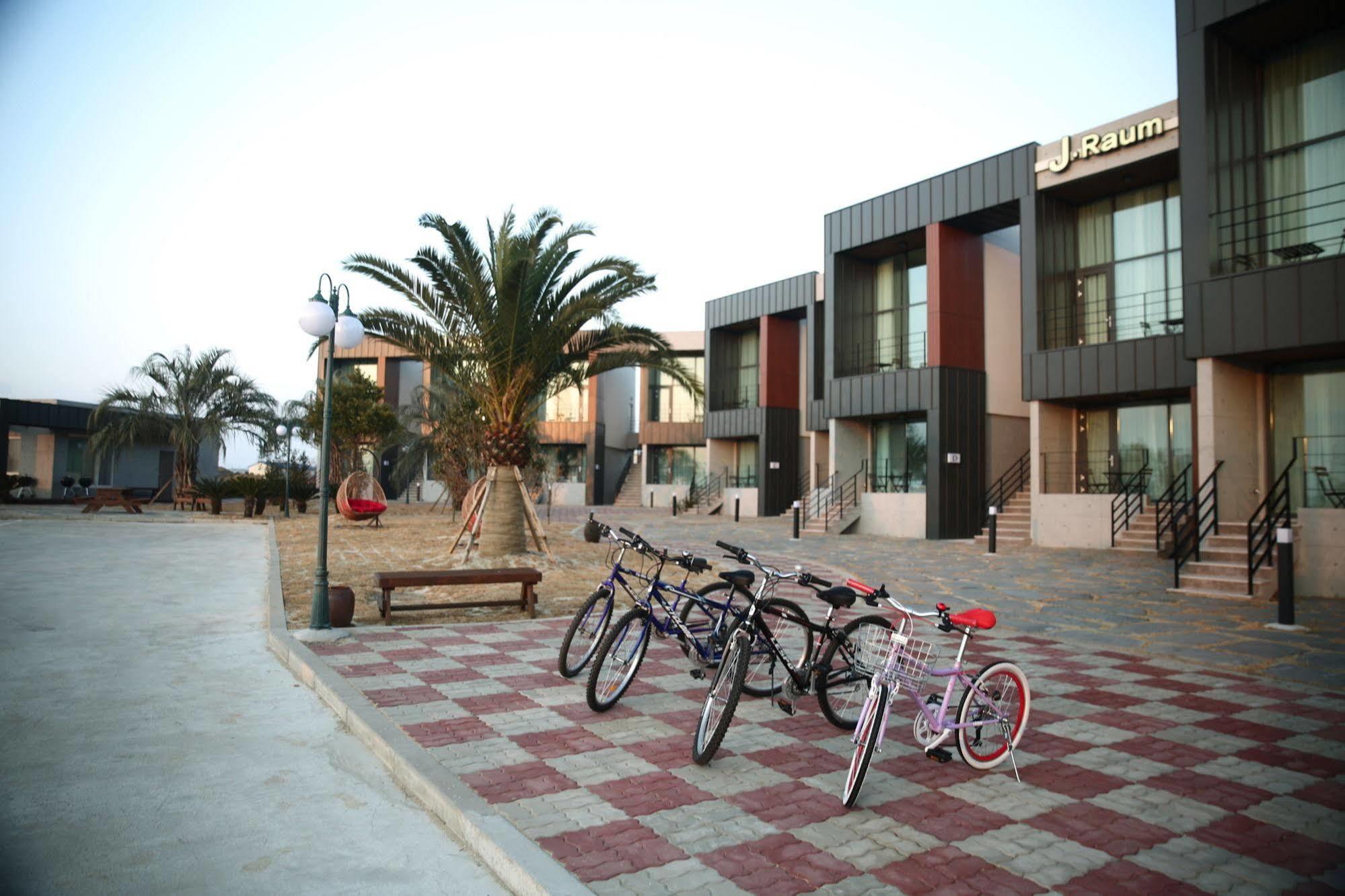 J Raum Resort Согвіпо Екстер'єр фото